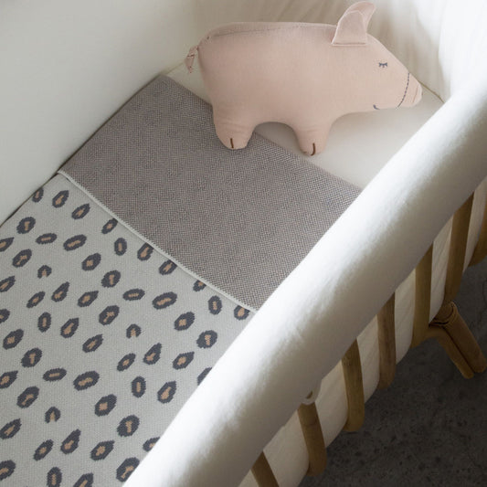 Paturica tricotata Childhome 85x70 cm, Leopard