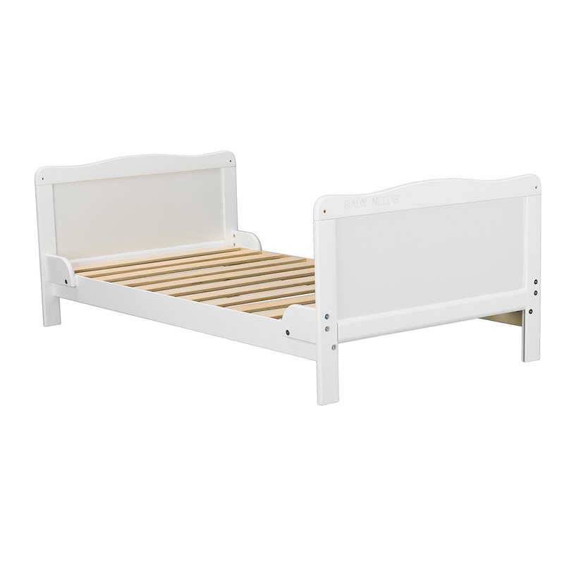 Patut din lemn bebe, Transformabil si pentru junior, 140x70 cm, Din lemn de pin si mdf, Stabil si rezistent, Inaltime saltea reglabila pe 3 nivele, Laterala cu 3 bete detasabile, EN716-1, EN716-2, Alb, Babyneeds, Nadia + Saltea 12 cm