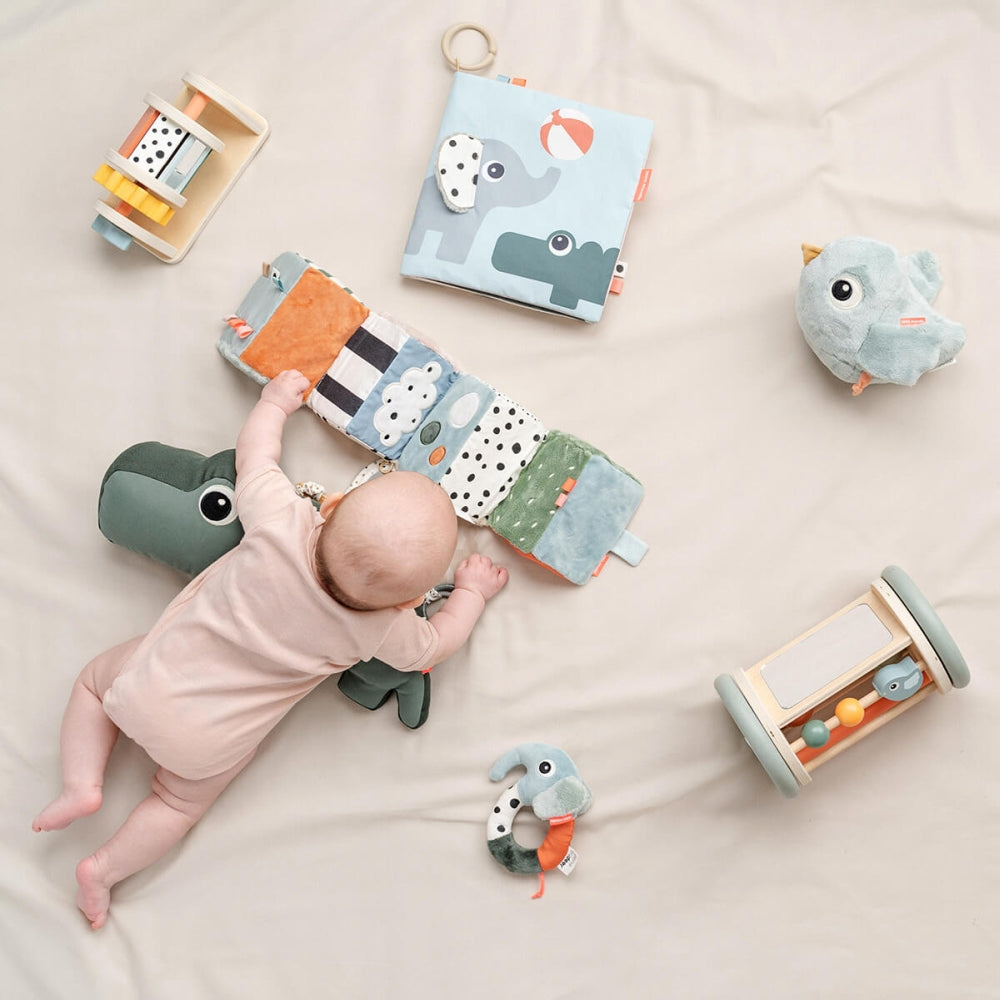 Carte moale pentru tummy time Done by Deer Deer Friends Multicolor