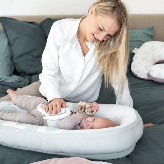 Doomoo - Baby Nest din bumbac organic Cocoon Leaves Aqua Green