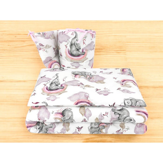 Lenjerie patut 3 piese, Qmini, Pentru patut 140x70 cm, Cu protectie laterala, Din bumbac certificat Oeko Tex Standard 100, Elephants on Rainbow Pink