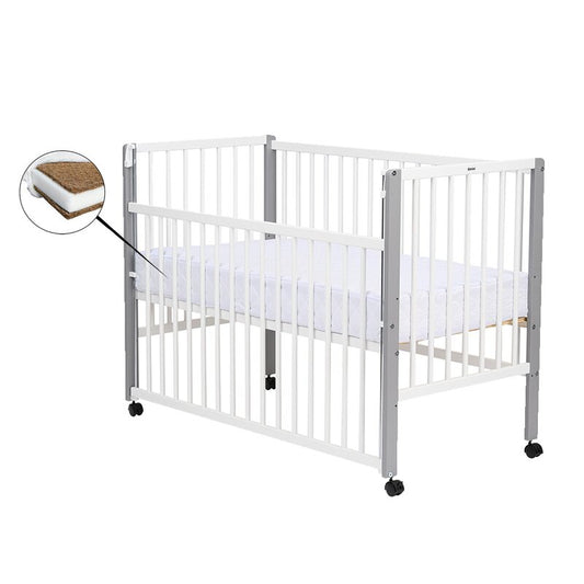 Patut din lemn bebe, 120x60 cm, Cu laterala culisanta, Din lemn de pin, Stabil si rezistent, Inaltime saltea reglabila pe 3 nivele, Laterala cu 3 bete detasabile, EN716-1, EN716-2, Alb, Qmini, Maya + Saltea 10 cm