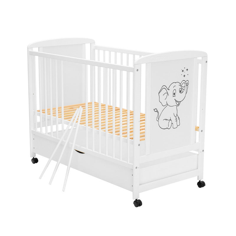 Patut din lemn bebe, 120x60 cm, Cu sertar, Din lemn de pin si mdf, Stabil si rezistent, Inaltime saltea reglabila pe 3 nivele, Laterala cu 3 bete detasabile, EN716-1, EN716-2, Alb, Qmini, Timmi Elephant + Saltea 8 cm