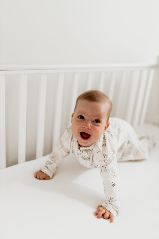 Saculet Swaddle Bebe cu Caciulita Third Step Eucalipt Sleepee