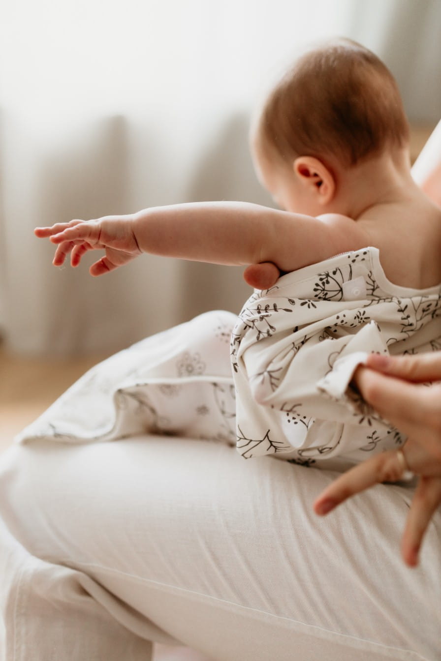 Saculet Swaddle infasat Bebe Bumbac + Caciulita - Anim