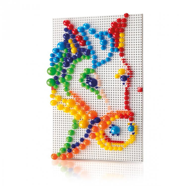 Joc mozaic Quercetti Fantacolor Modular 2 – mozaic cu pește pe tabla verticală