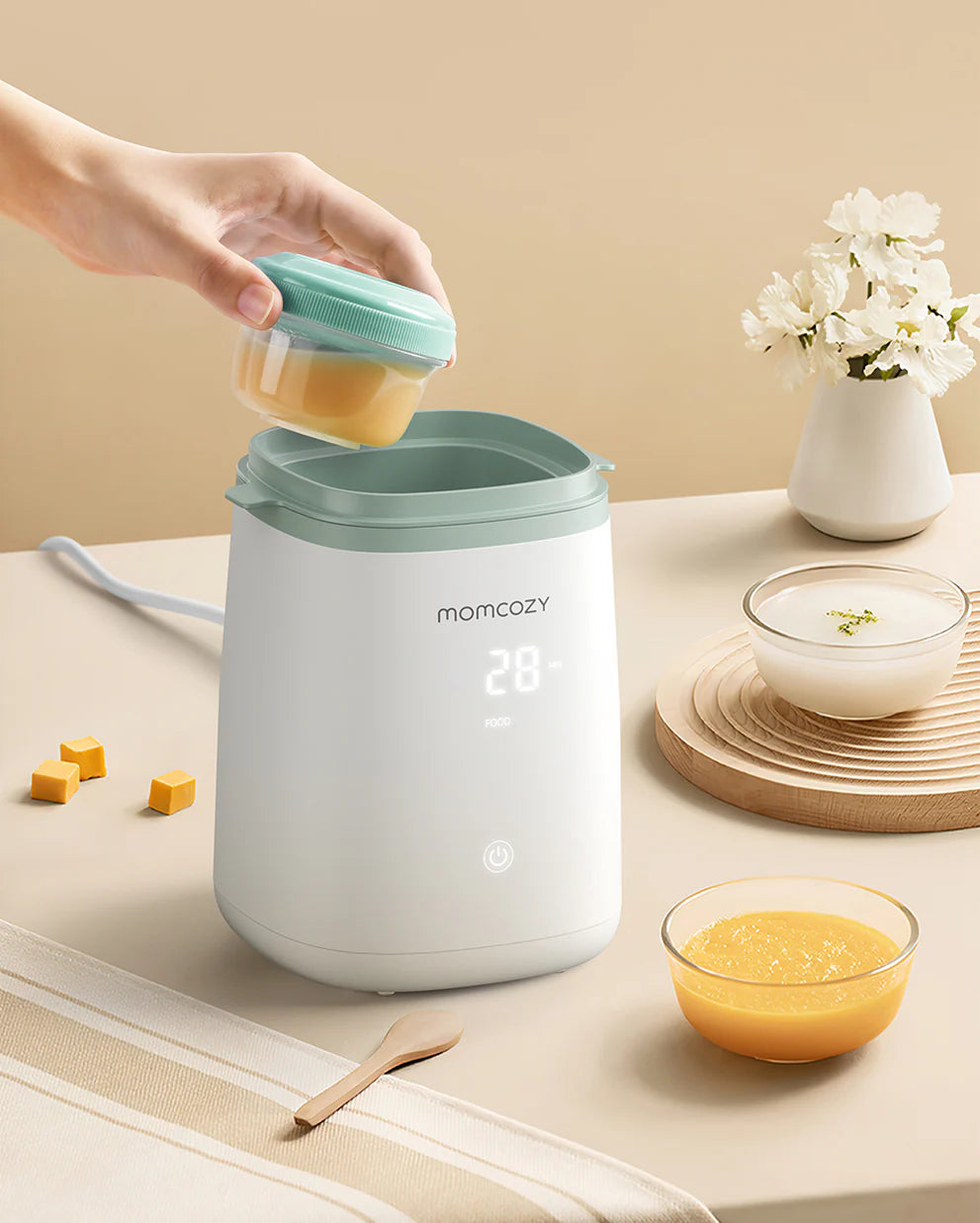 Incalzitor de biberoane inteligent Momcozy 6 in 1