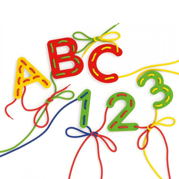 Joc cu sireturi Quercetti Montessori ABC+123 – litere și cifre înșirate pe șireturi