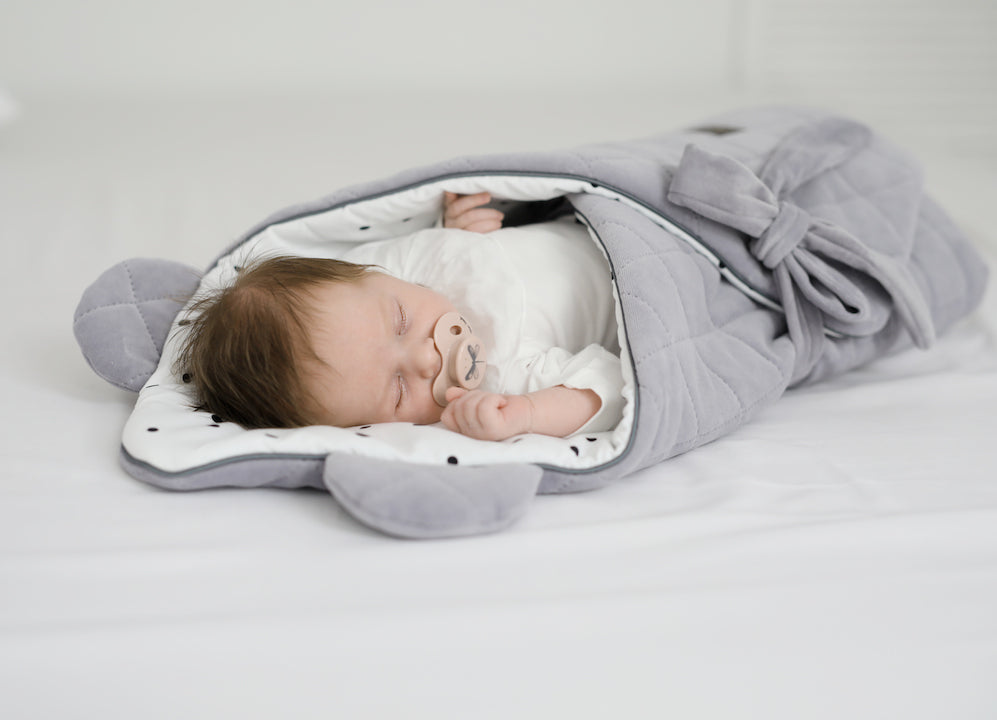 Wrap cu urechi Babyhorn nou nascut - Royal Baby Sleepee