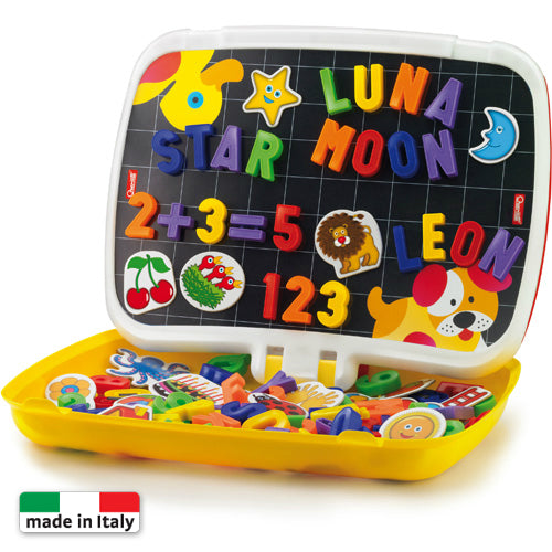 Tabla magnetica Quercetti Combi ABC+123 – cutie deschisă cu litere și numere magnetice
