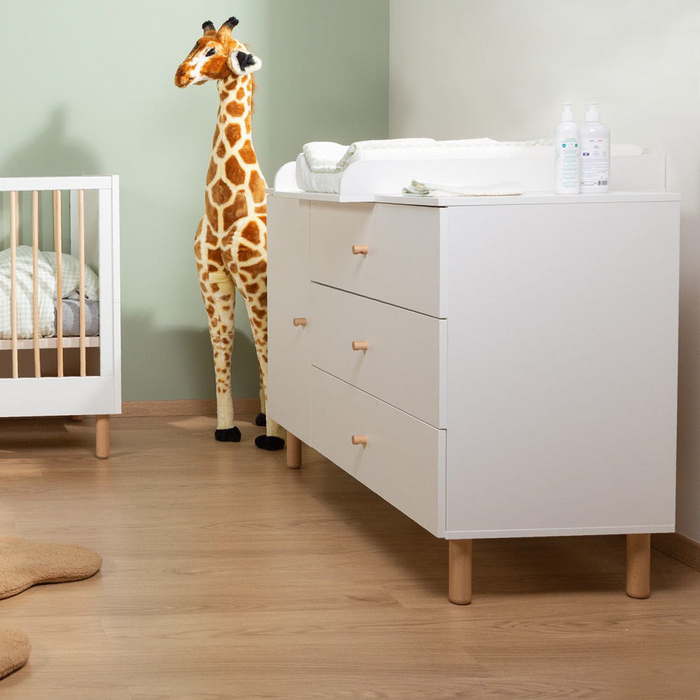 Comoda Childhome Wonder White 137x75x93 cm cu masa de infasat