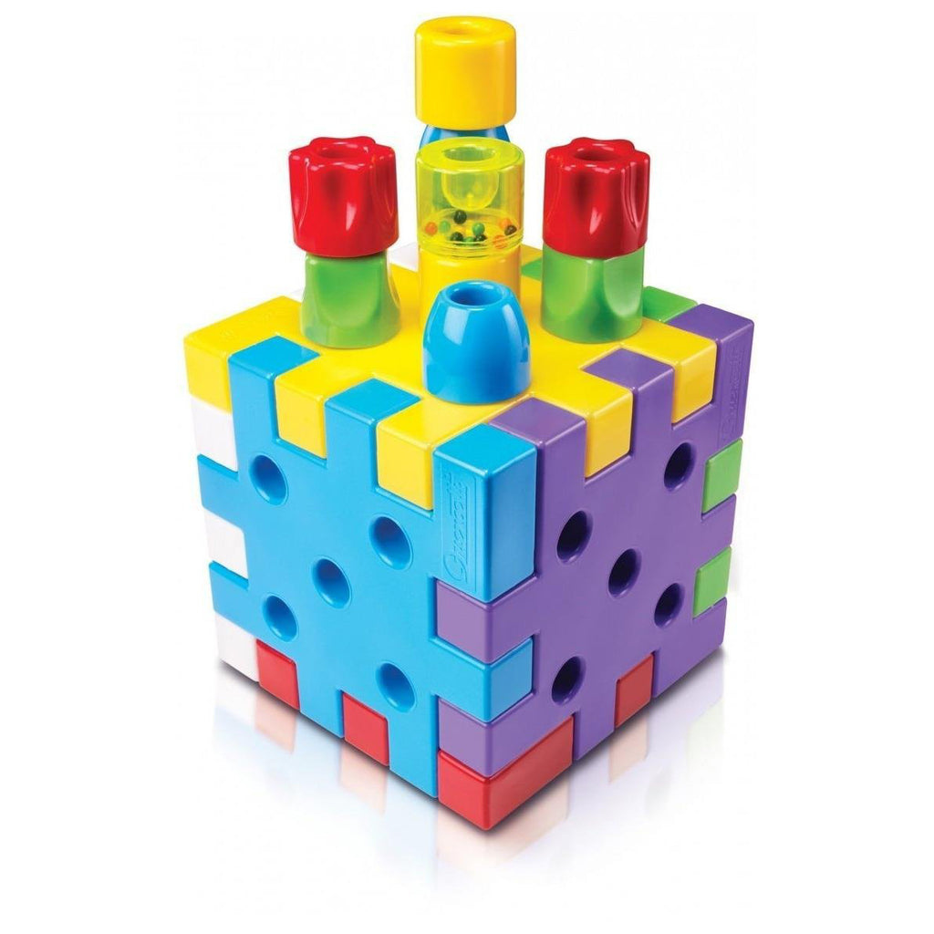 Set constructie Quercetti Qubo Primele Mele Cuburi – cub construit cu piese stivuite deasupra