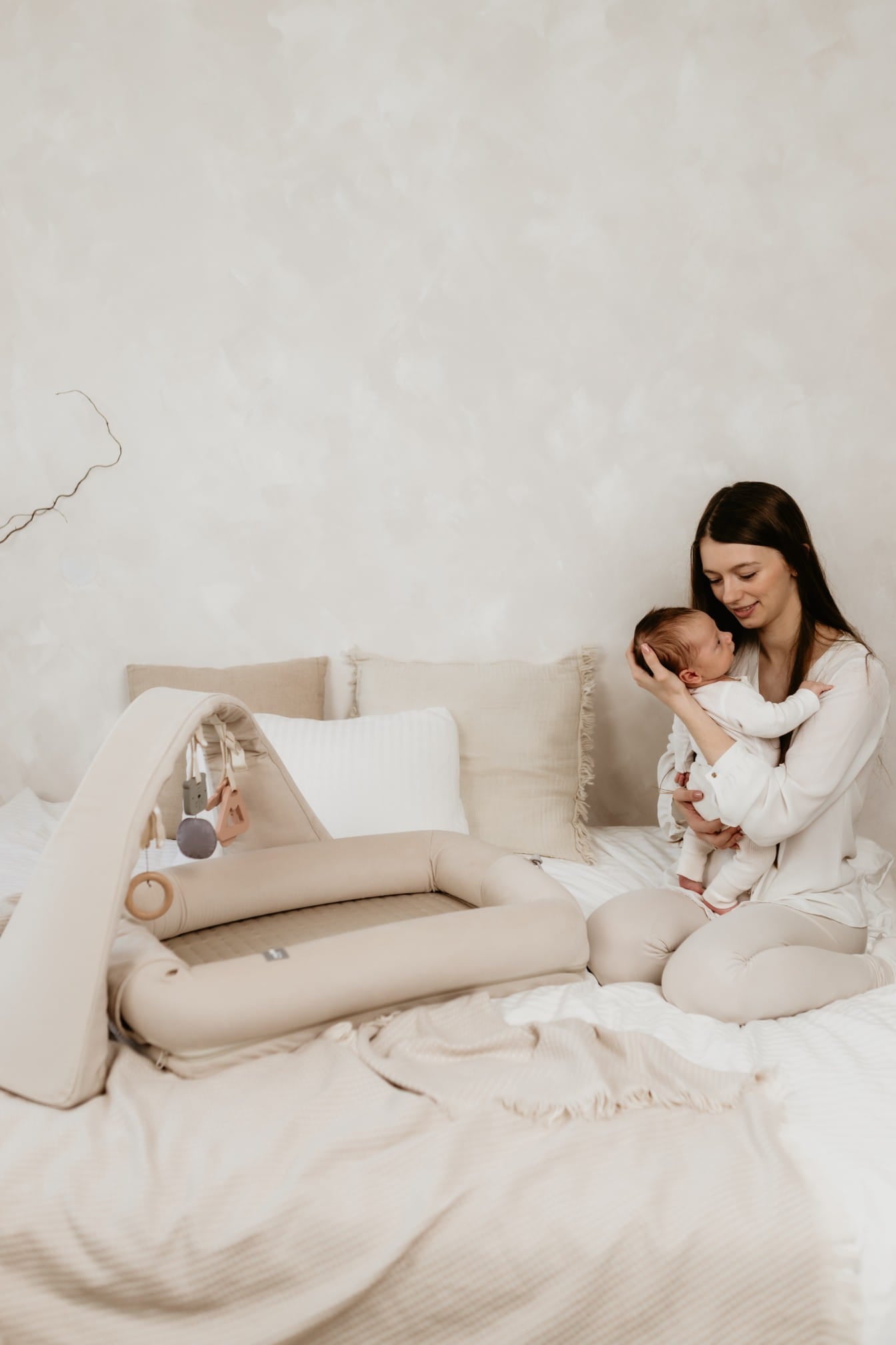Baby Nest Modular cu Arcada de jucarii si Aparat sunete Sleepee