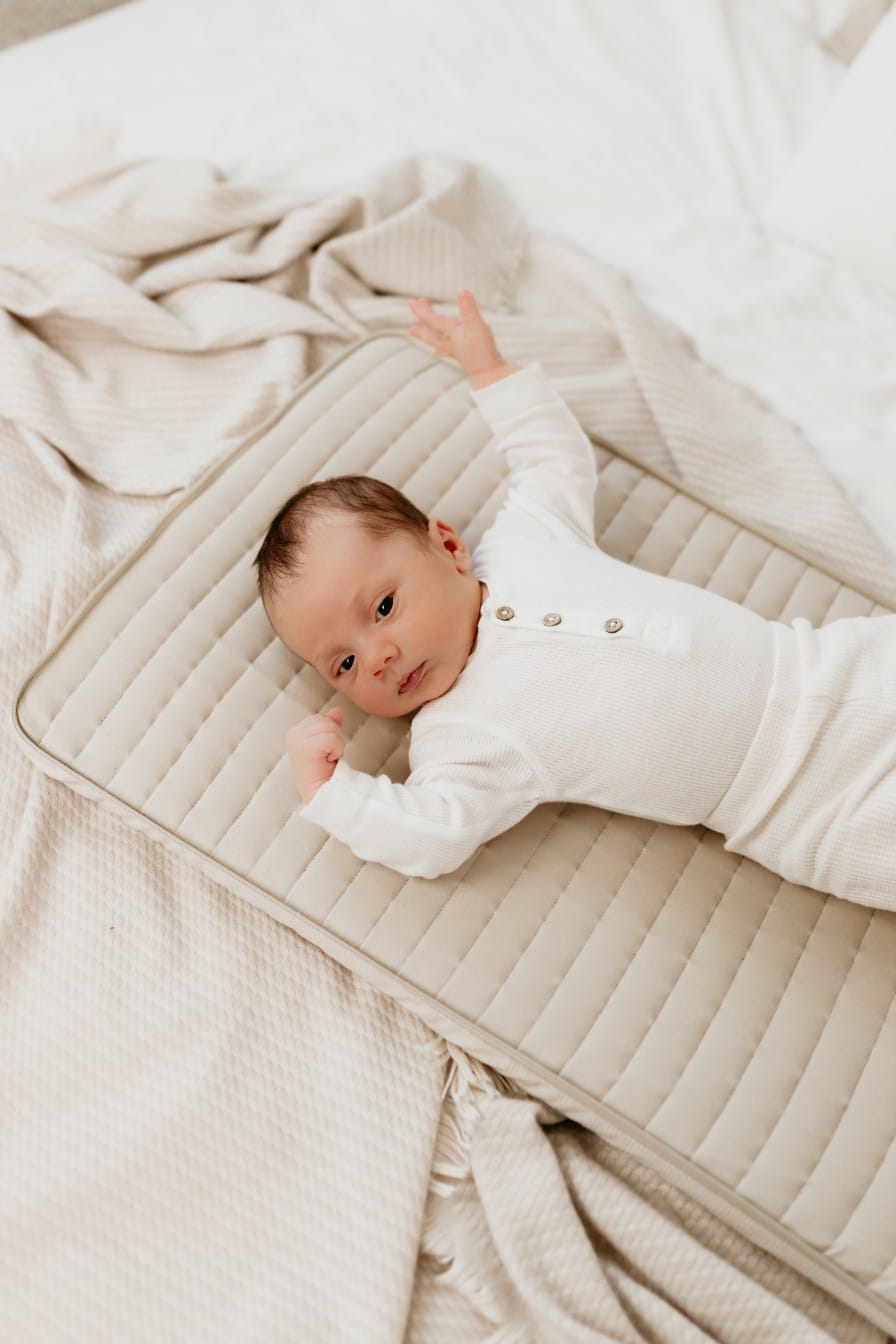 Baby Nest Modular cu Arcada de jucarii si Aparat sunete Sleepee