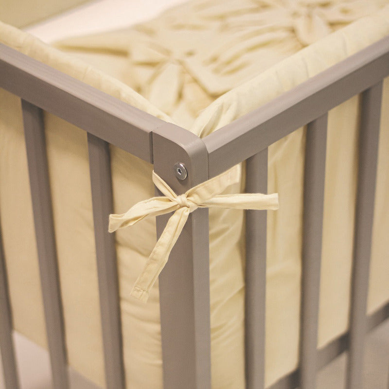 Aparatoare patut, Petite&Mars, Tilly, 120x60 cm, Cu panglici, Din bumbac, Lungime 180 cm, Inaltime 36 cm, Gri deschis