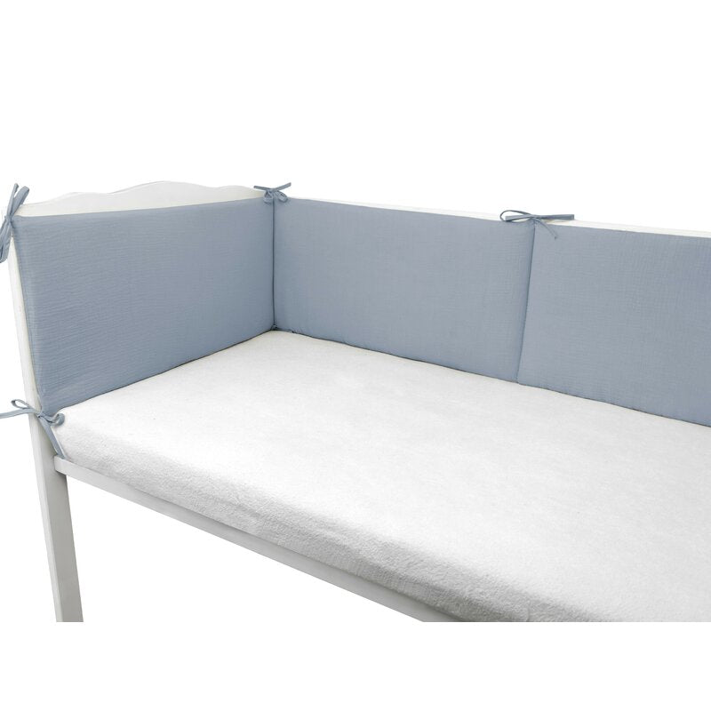 Apărătoare pătuț Qmini muselină 180x30 cm, Jeans – prezentare produs