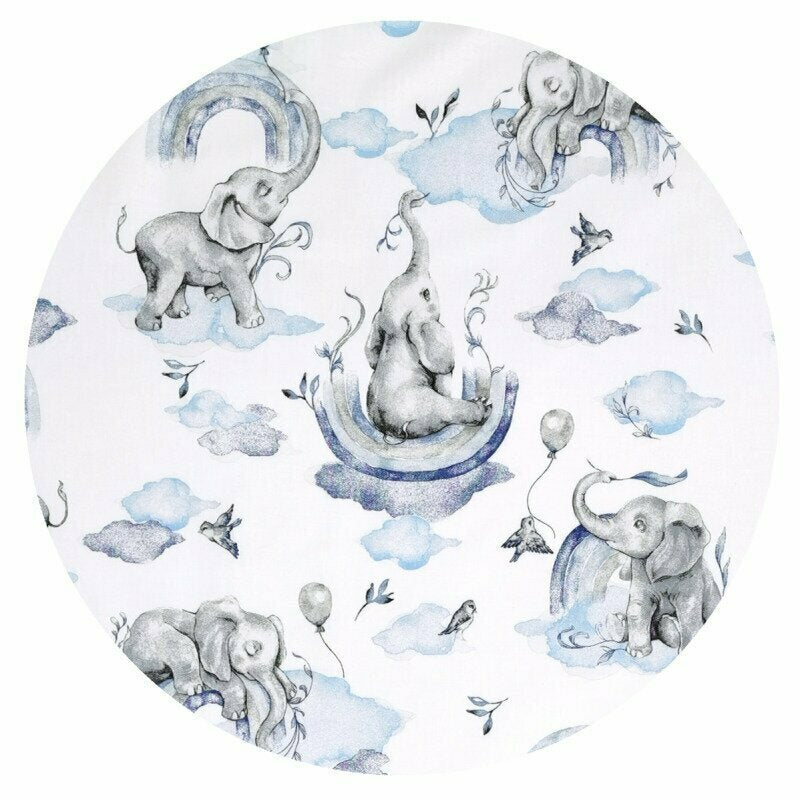 Apărătoare rulou pătuț Qmini Elephants on Rainbow Blue 180x10 cm – detaliu produs