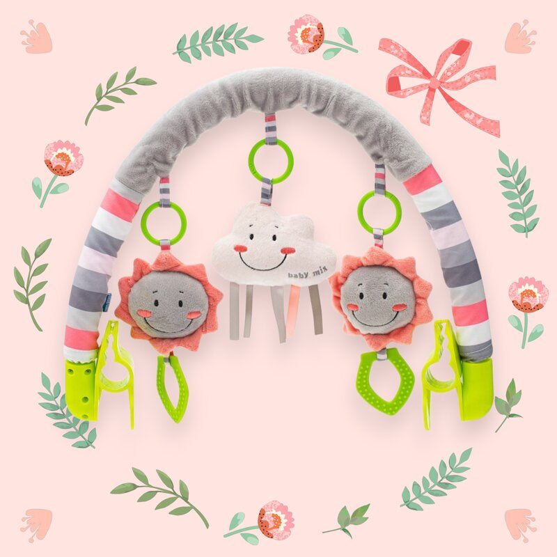 Arcadă cu jucării Baby Mix Cloud – arcadă pe fundal decorativ
