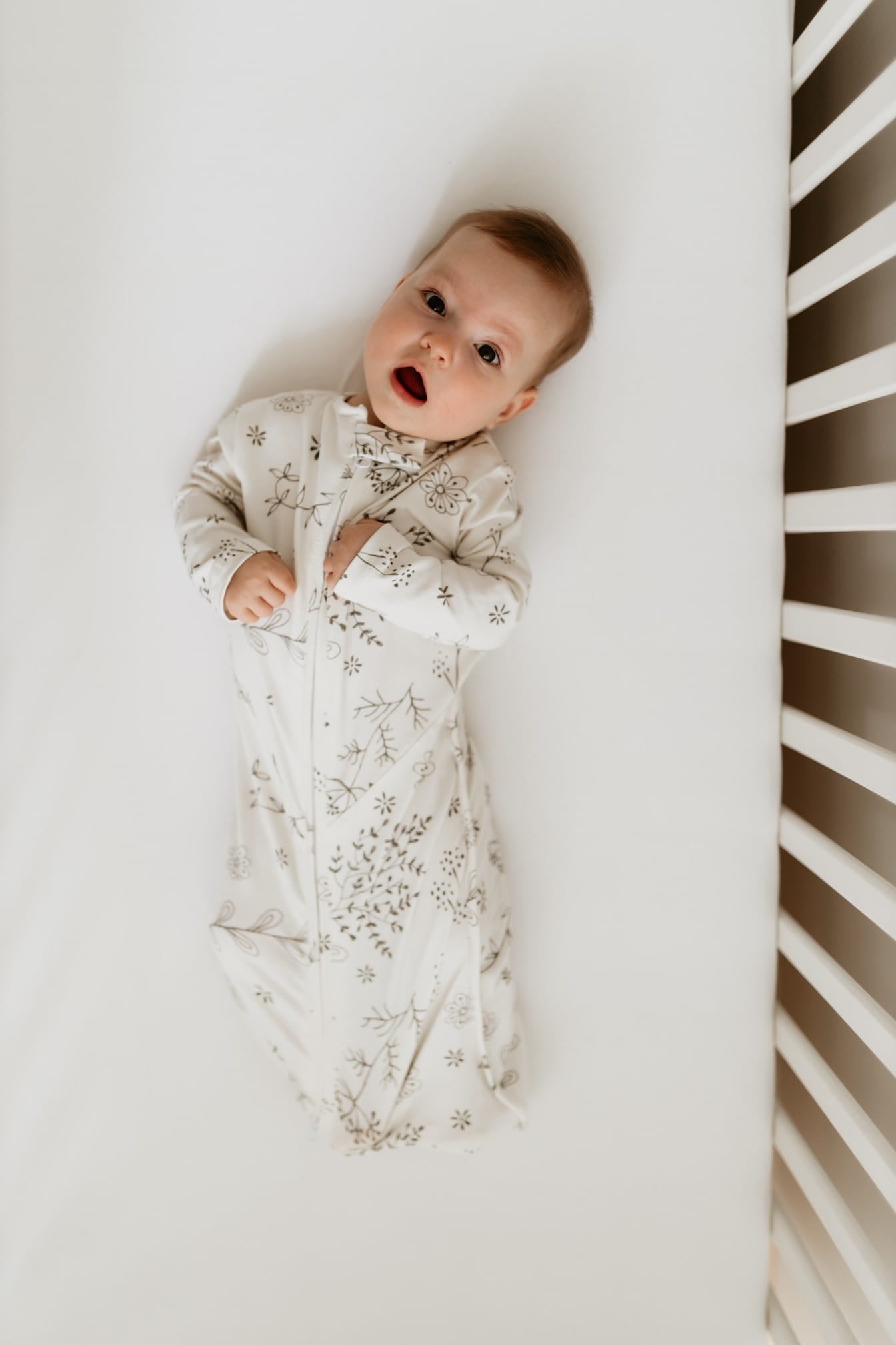 Saculet Swaddle infasat Bebe Bumbac + Caciulita - Anim