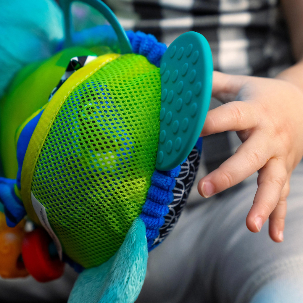 Jucărie senzorială din pluș Baby Einstein Neptune – imagine de prezentare 3