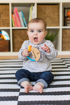 Mini tamburină din lemn Baby Einstein – imagine de prezentare 5