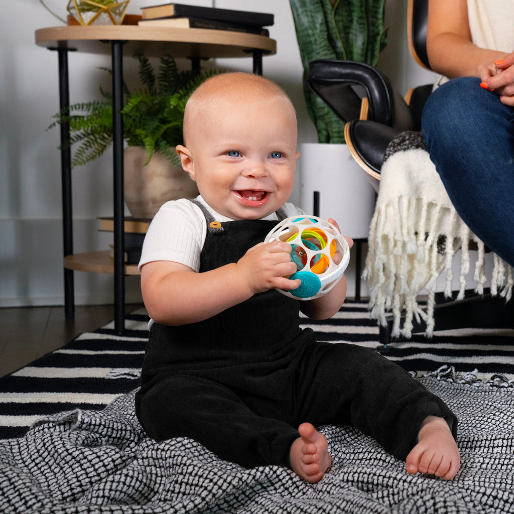 Minge zornăitoare Baby Einstein Oball Grip & Spin – imagine de prezentare 5
