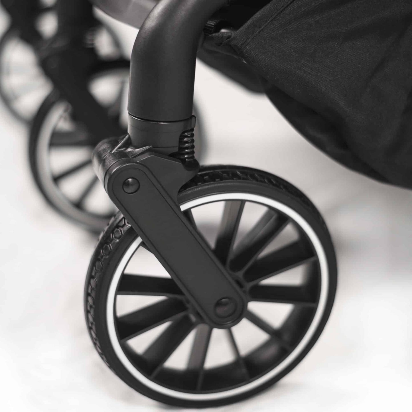 BabyGo - Carucior pliabil pentru gemeni GoTwice, Black