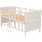 Pătuț BabyNeeds Nadia 140x70 cm alb – trei bare laterale detașate și somieră vizibilă