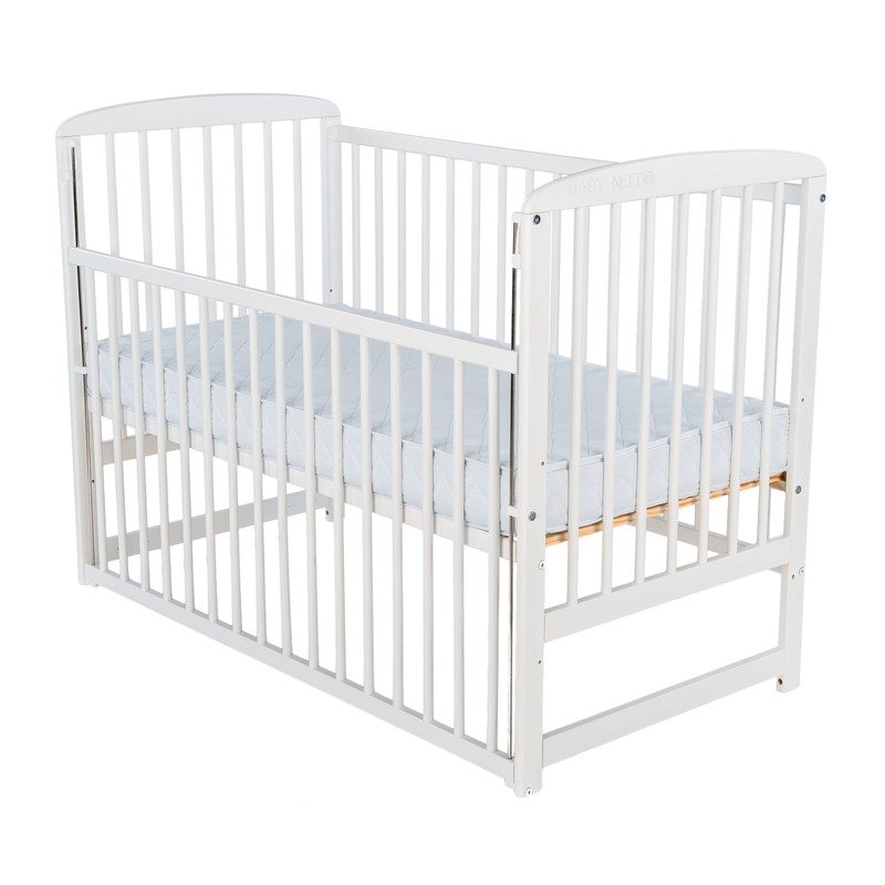Pătuț BabyNeeds Ola 120x60 cm alb – laterala culisantă coborâtă