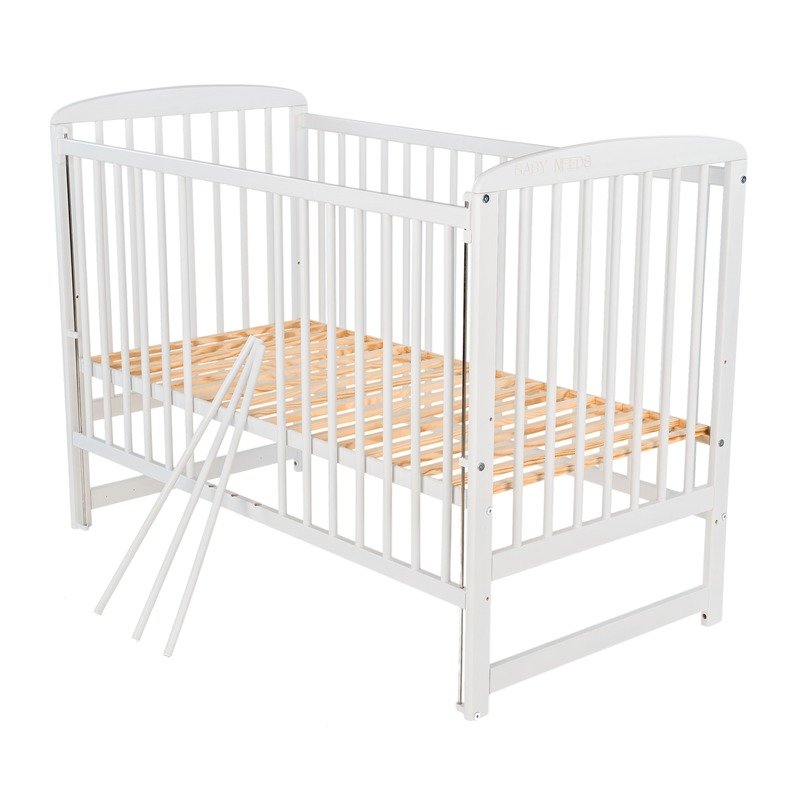 Pătuț BabyNeeds Ola 120x60 cm alb – trei bare laterale detașate și somiera vizibilă