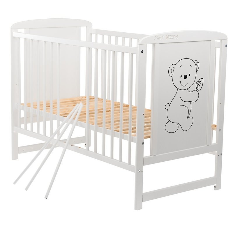 Pătuț BabyNeeds Timmi alb – somiera din lamele vizibilă și trei bare laterale scoase