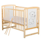 Pătuț BabyNeeds Timmi 120x60 cm natur – trei bare laterale detașate lângă pătuț