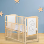 Pătuț BabyNeeds Timmi 120x60 cm natur – pătuț pe fundal albastru cu stele