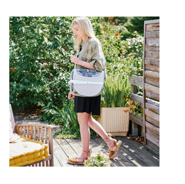 Booster compact Badabulle Home&Go din materiale reciclabile