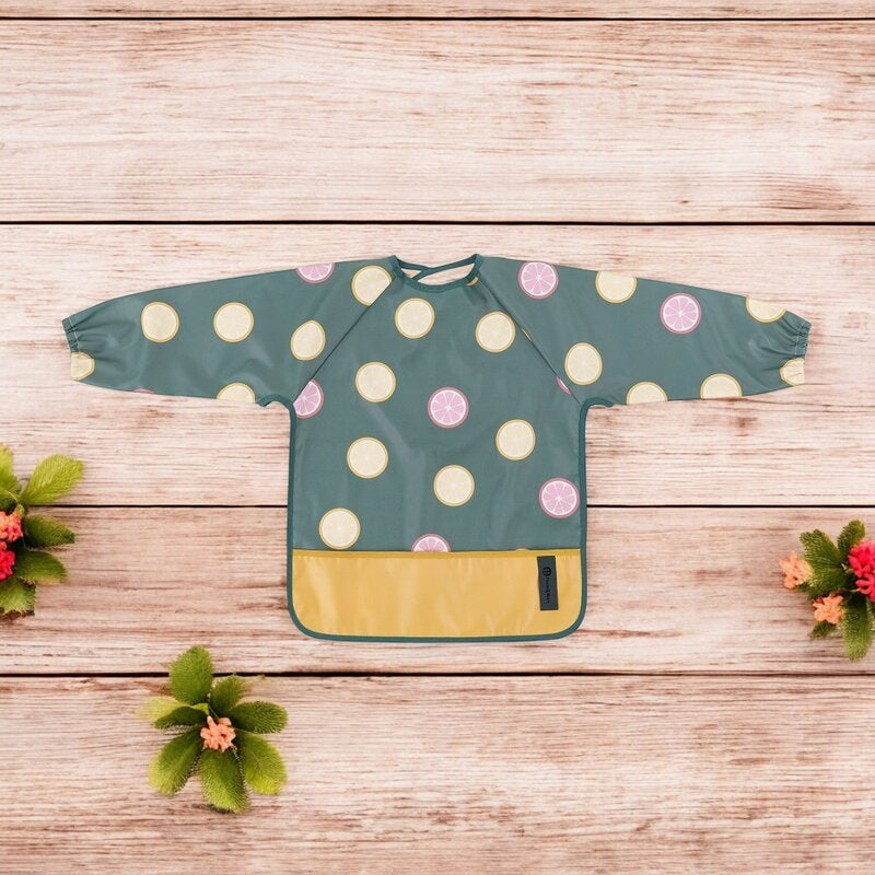 Baveta impermeabila, Petite&Mars, Cu maneci lungi, Usor de curatat, inchidere prin velcro, Dimensiune 38x42 cm, 24 luni+, Beige Citrus