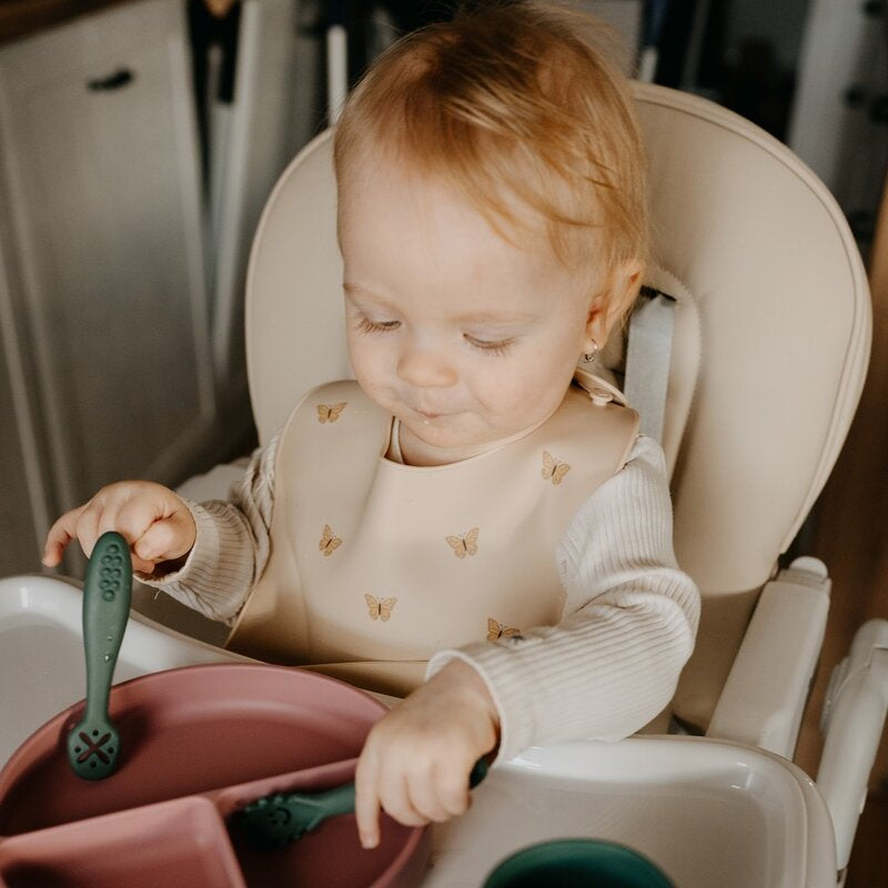 Baveta moale, Petite&Mars, Take&Match, Reglabila, Cu buzunar colector, Silicon, Fara BPA, 6 luni+, Frosted Sky, Albastru