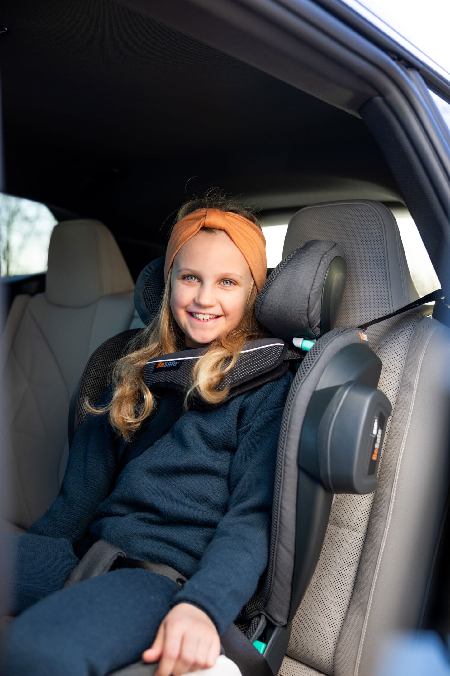 Scaun Auto Copii BeSafe Flex FIX² Peak Mesh