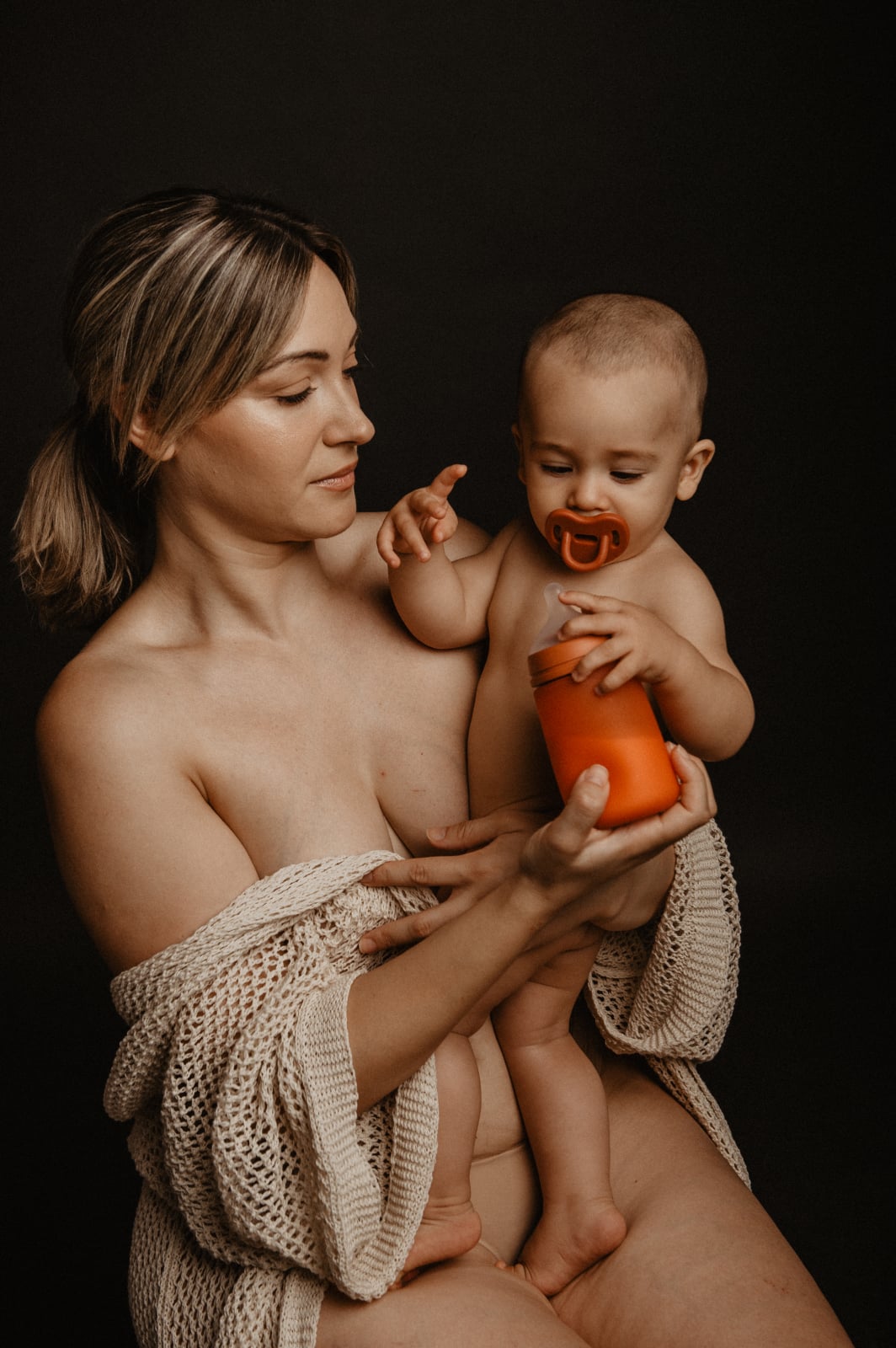 Biberon anticolici din silicon Suavinex Colour Essence 240 ml cu tetina SX Pro