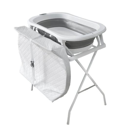 Cadita de baie pliabila, Qmini, Foldy Pro Care, Cu suport metalic si masuta de infasat, Cu termometru electronic, Cu dop si furtun pentru scurgere, Antiderapanta, 80×49 cm, Alb/Gri