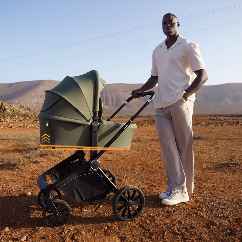 Carucior 2 in 1, Lionelo, Mika Plus, Cadru din aluminiu, Cu landou intarit si salteluta moale, Reversibil, Cu sistem de ventilatie 3D, Cu accesorii, Pana la 22 kg, Conform cu EN1888-1 EN1888-2, EN1466, Gri