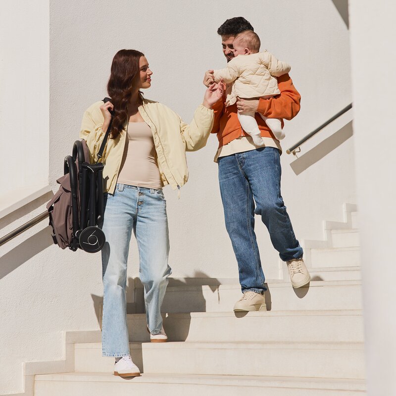Carucior 2 in 1, Lionelo, Sia Flex, 7.6 kg, Include landou pliabil pe cadru, Ultracompact, Pliere rapida cu o mana, Copertina UPF50+, Cu accesorii incluse, 0-48 luni, Sustine 22 kg, Bej