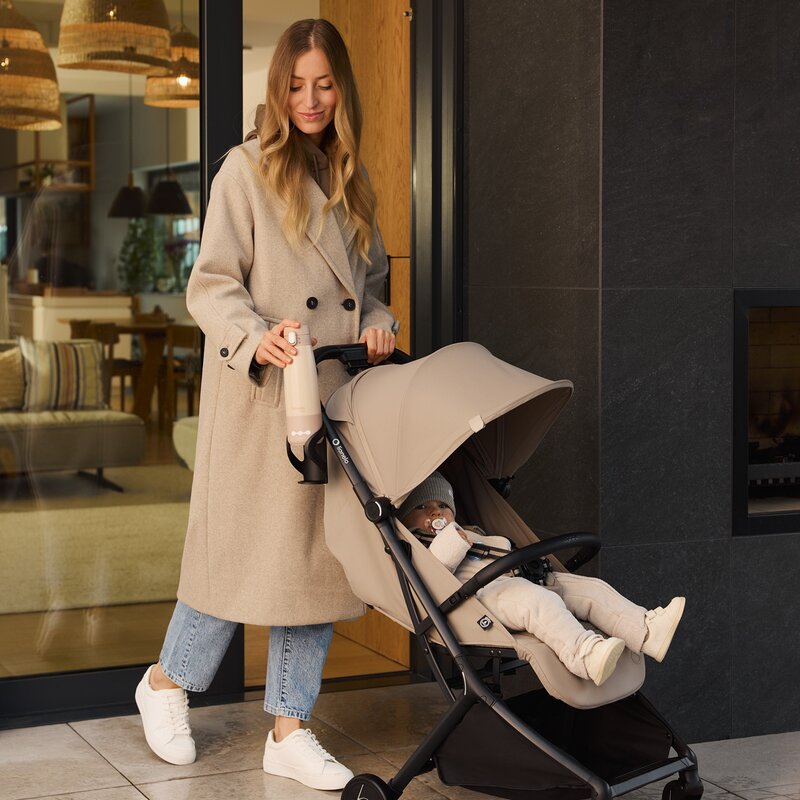 Carucior 2 in 1, Lionelo, Sia Flex, 7.6 kg, Include landou pliabil pe cadru, Ultracompact, Pliere rapida cu o mana, Copertina UPF50+, Cu accesorii incluse, 0-48 luni, Sustine 22 kg, Bej