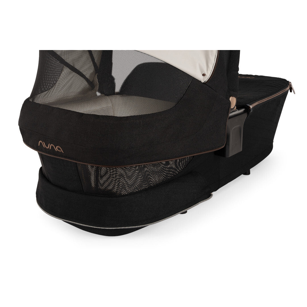 Pachet carucior 3 in 1 Nuna Ixxa cu scoica Pipa urbn