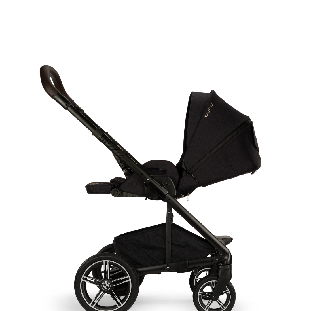 Carucior 2 in 1 Nuna x BMW Mixx