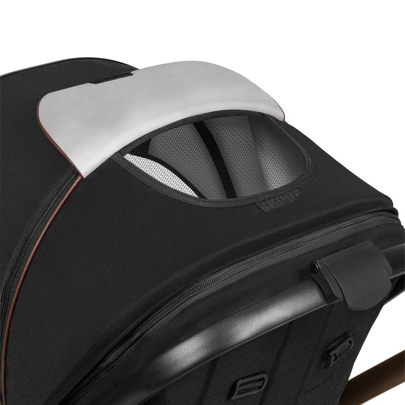 Carucior 3 in 1, Lionelo, Amber, Cadru aluminiu, Cu landou intarit si salteluta moale, Cu scoica auto testata ADAC, Reversibil, Cu accesorii, Geanta parinti, Pana la 22 kg, Negru silver