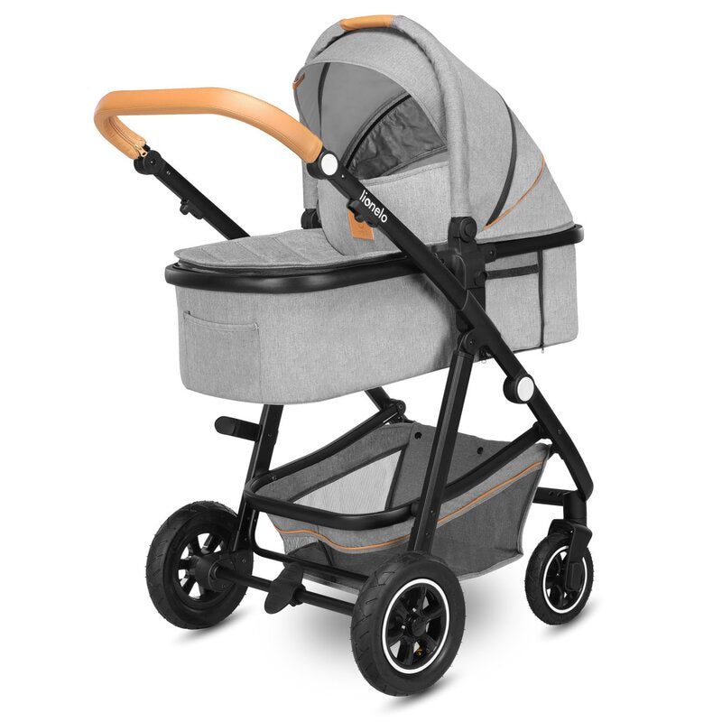 Carucior 3 in 1 Lionelo Amber, Cadru din aluminiu, Landou confortabil, Scaun auto testat ADAC, Accesorii incluse, Geanta parinti, pana la 22 kg, Certificat EN1888, Gri Deschis