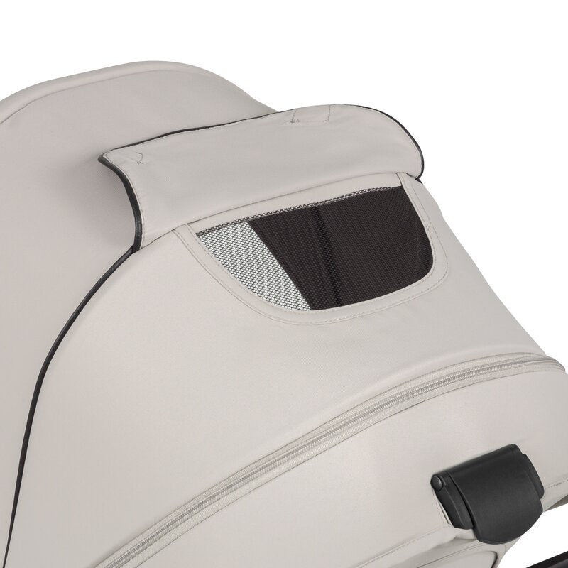 Carucior 3 in 1, Lionelo, Amber Plus, Cadru aluminiu, Cu landou intarit si salteluta moale, Cu scoica auto testata ADAC, Reversibil, Maner ajustabil, Cu accesorii, Cu ventilatie panoramica 3D, Pana la 22 kg, EN1888-1, EN1888-2, EN1466, ECE R129, Bej