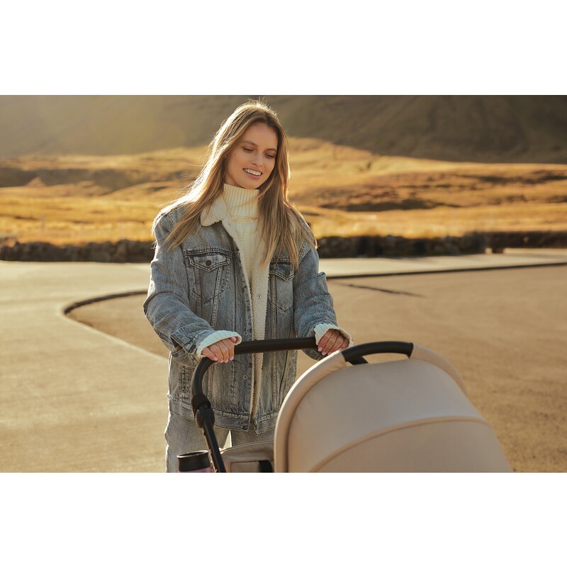 Carucior 3 in 1, Lionelo, Meril, Cu landou de dimensiune XL, Reversibil, Cu scoica auto testata ADAC, Cu accesorii, Pana la 22 kg, Conform cu EN1888-1 EN1888-2, EN1466, Negru