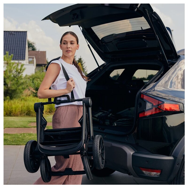 Carucior 3 in 1, Lionelo, Mika Plus, Cadru din aluminiu, Cu landou intarit si salteluta moale, Cu scoica auto testata ADAC, Reversibil, Cu sistem de ventilatie 3D, Cu accesorii, Pana la 22 kg, EN1888-1 EN1888-2 EN1466 ECE R129, Mocha Mousse