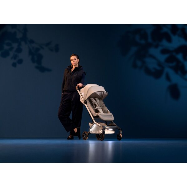 Carucior Maxi-Cosi Fame Cabin Ultra-Compact, 0 luni - 4 ani, 0 - 22 kg